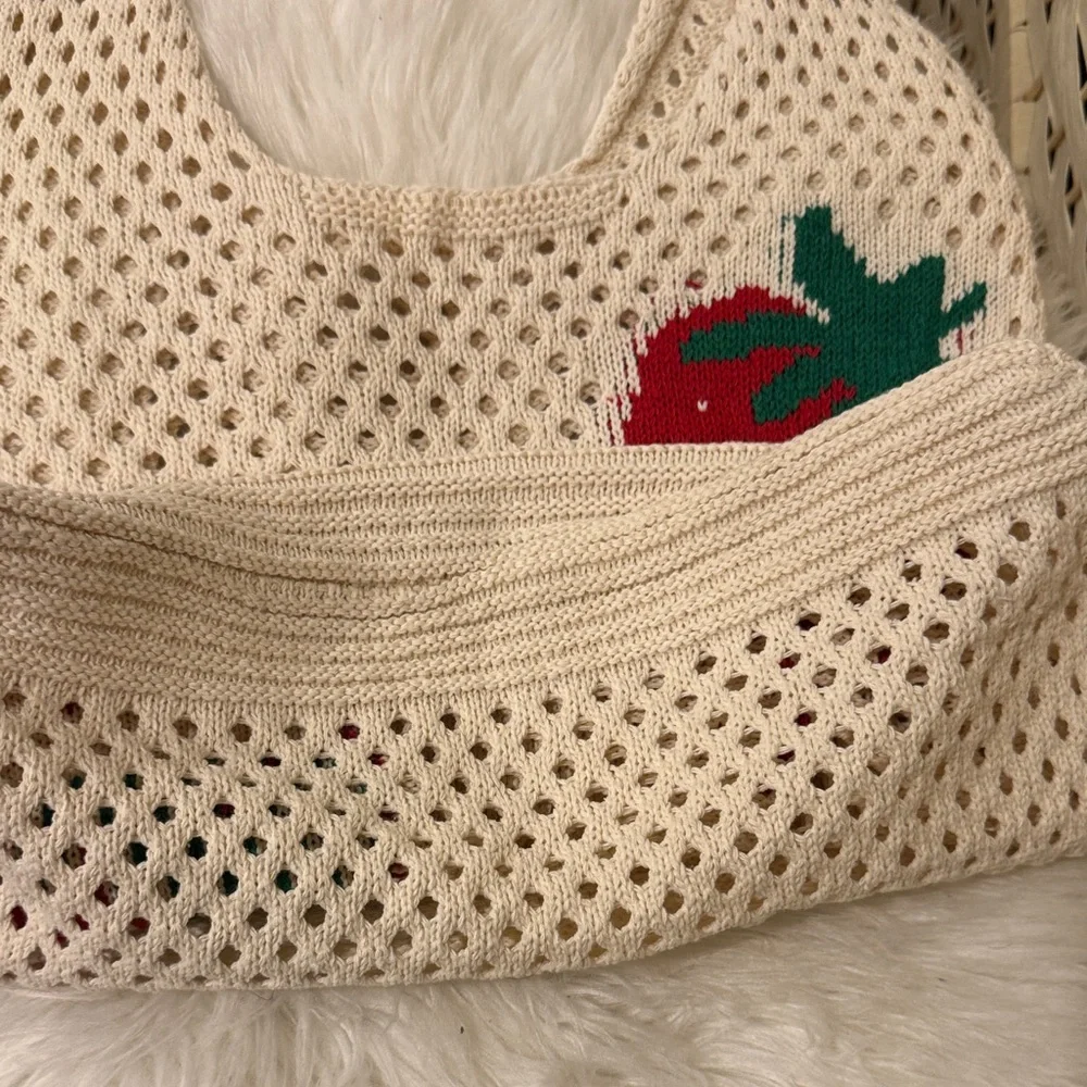 Strawberry Crochet Tote Bag - Cream and Red - Picture 3 of 6